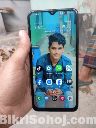 Samsung A20s